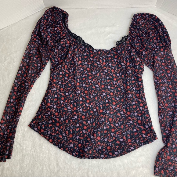 Maeve Floral Ballon Shoudlers Bell Sleeves Top with Lace Detail Size M - Picture 15 of 17